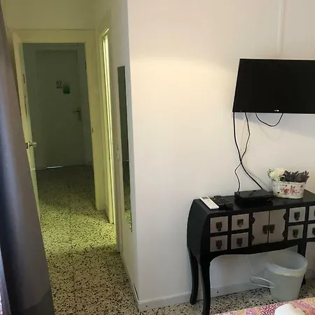 Julian S Guest house